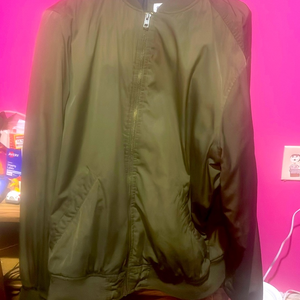 GAP Men's Army Green Bomber Jacket, Size XS, Zip-Up Closure